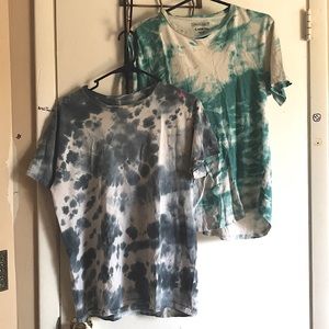 Two tye die t-shirts